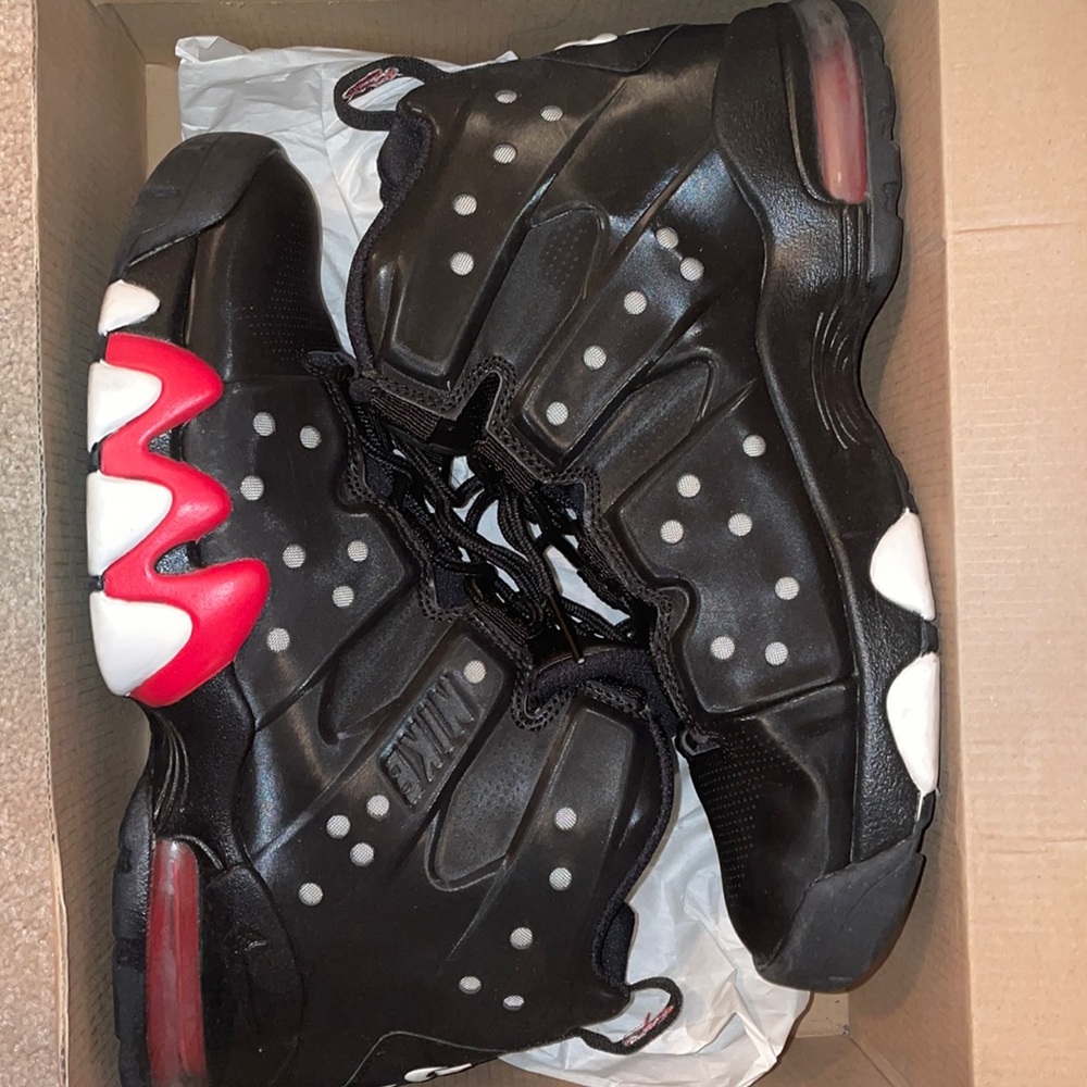 Men’s Nike sneakers
